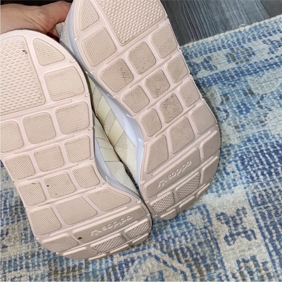 Adidas - Picture 3 of 6